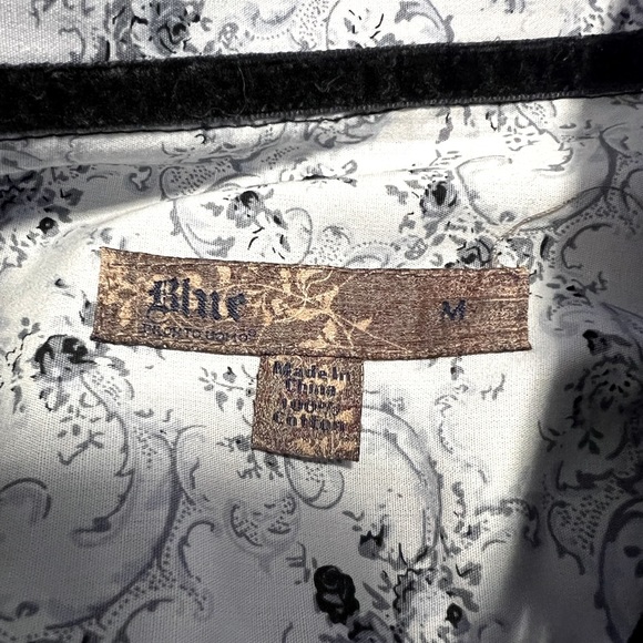 Mens button down with cuff detail size M - Picture 9 of 9